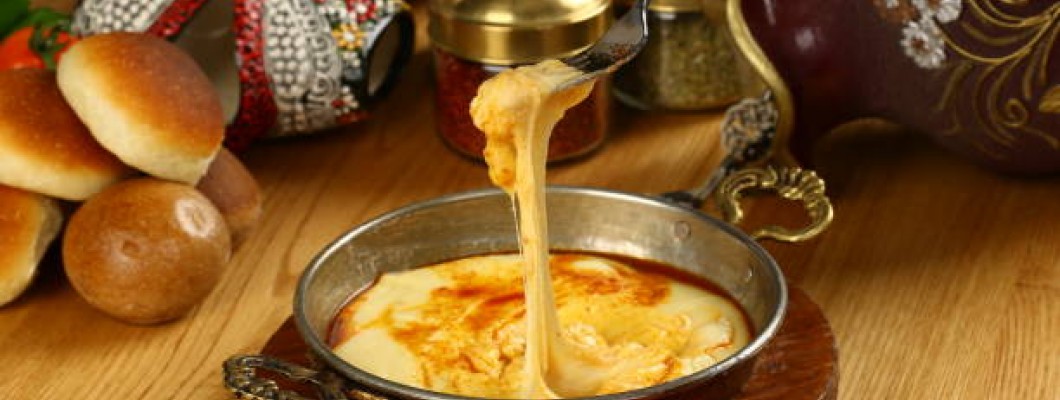 Kars Yağlı Dil Peynirinden Kuymak Tarifi